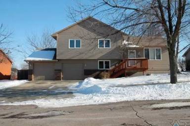 Main picture of 2008 S Hillview Rd