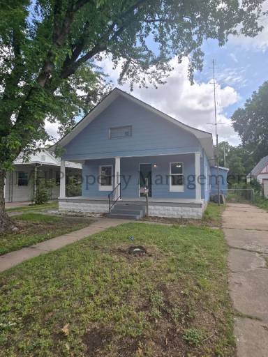 Main picture of 212 S Meridian Ave