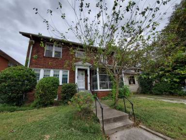 Main picture of 2110 Hampton Blvd