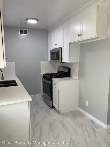Main picture of 6228 Cahuenga Blvd