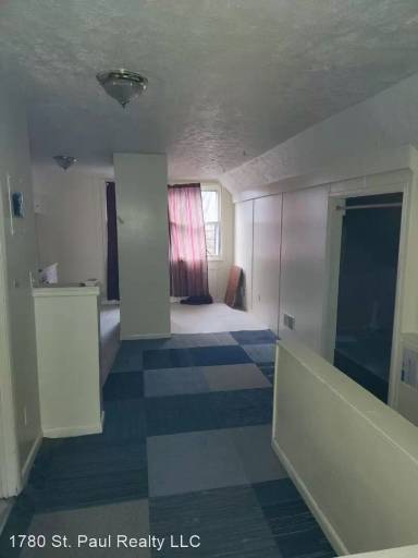 Main picture of 1779 Saint Paul St