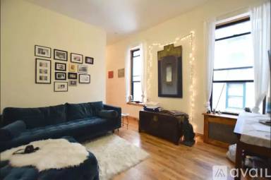 Main picture of 204 W 85th St