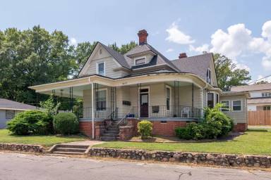 Main picture of 1417 Watts St