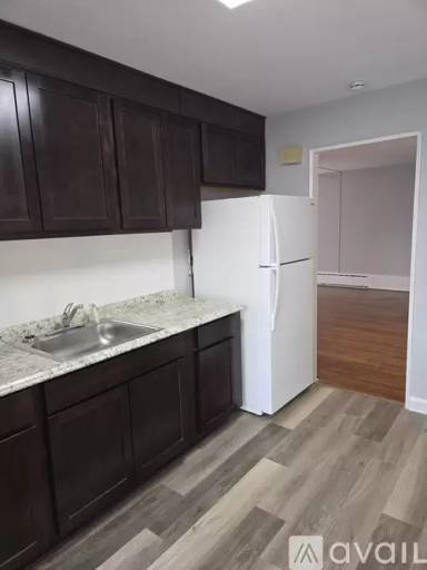 Main picture of 84 Oakview Cir