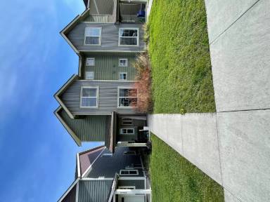 Main picture of 3657 Pipestone St