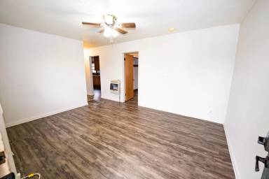 Main picture of 827 S Roanoke Ave