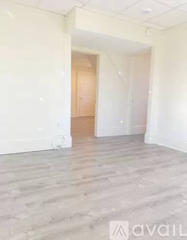Main picture of 112 Elm St