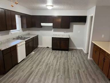 Main picture of 2726 Pioneer Ct