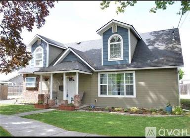 Main picture of 724 S 1st Ave