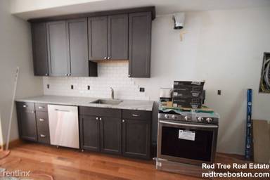 Main picture of 1736 Beacon St