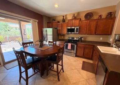 Main picture of 2312 N Hudson Dr