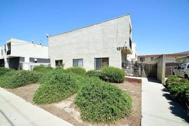 Main picture of 15112 S Berendo Ave