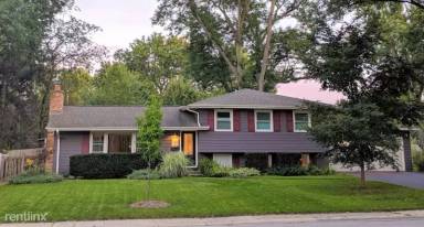 Main picture of 316 Spruce Dr