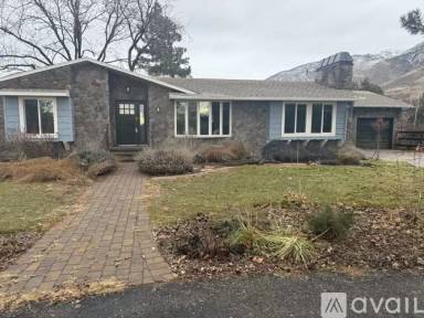 Main picture of 2719 E Gentile St