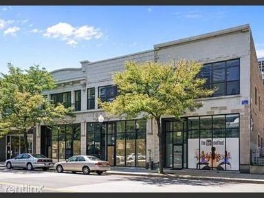 Main picture of 2212 S Michigan Ave