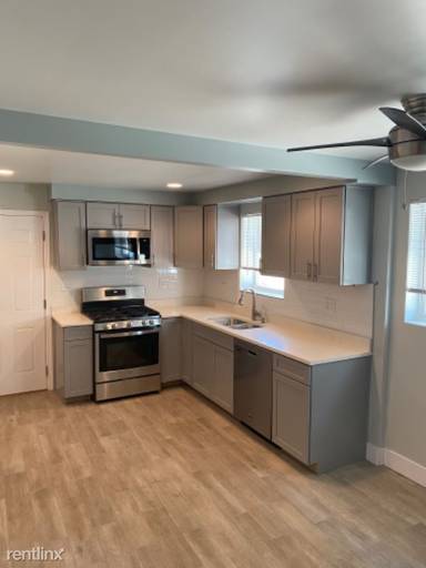 Main picture of 4439 N Newcastle Ave