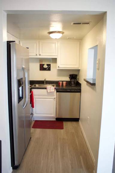 Main picture of Windmill Point Apartments