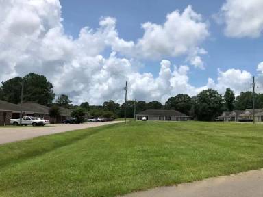 Main picture of 33 Hidden Pt