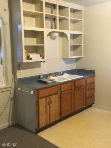 Main picture of 112 W Main St