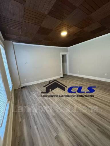 Main picture of 700 S 8th St