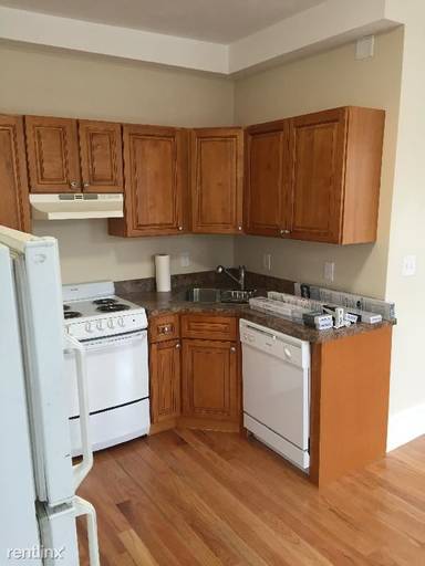 Main picture of 904 Huntington Ave