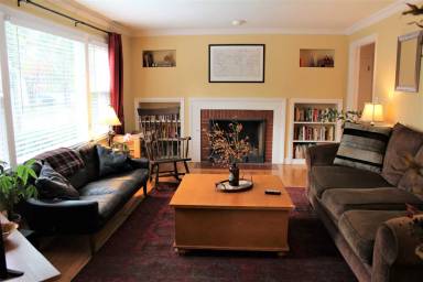 Main picture of 26 Autumn Ln