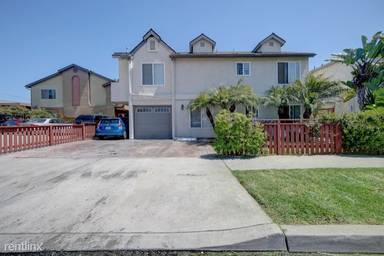 Main picture of 4663 Iowa St