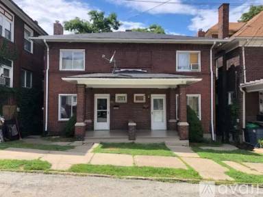 Main picture of 421 N 3rd St