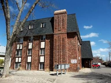 Main picture of 308 E Oak St
