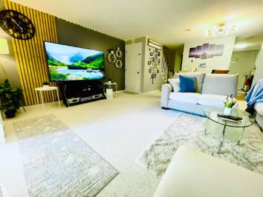 Main picture of 4 Hubbard Run Dr