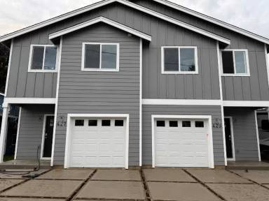 Main picture of 425 SE Inlet Ave