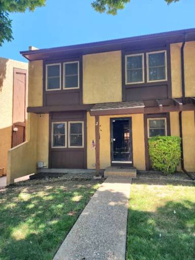 Main picture of 45 Glen Royal Dr