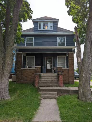 Main picture of 1018 N Elmwood Ave