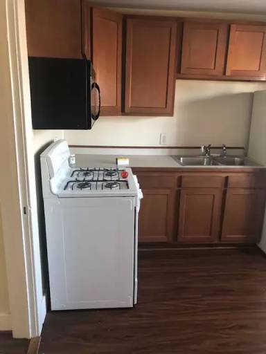 Main picture of 734-740 Parker Ave