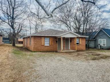 Main picture of 812 N 6th Ave