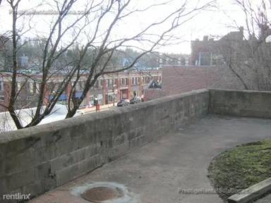 Main picture of 72 Devens St