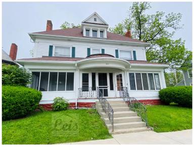 Main picture of 324 W 4th St