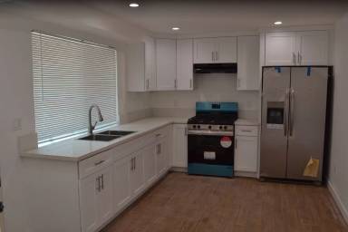 Main picture of 1190 N Kingsley Dr