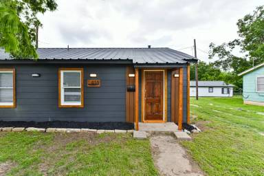 Main picture of 616 N 22nd St