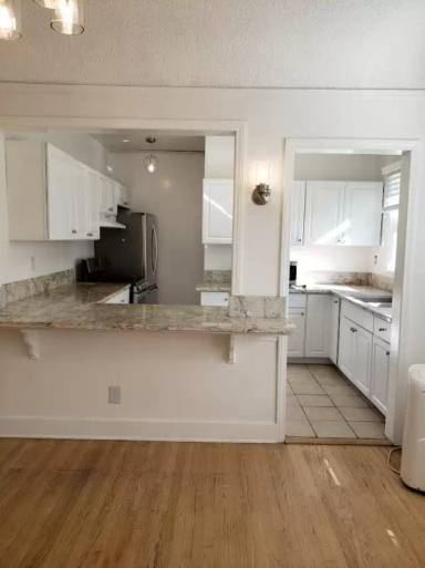Main picture of 854 S Gramercy Pl