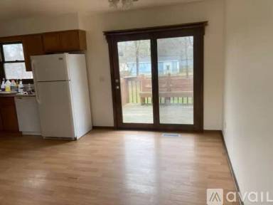 Main picture of 4008 Dell Rd