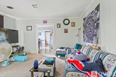 Main picture of 364 Cleveland Ave