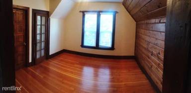 Main picture of 2904 SE Yamhill St