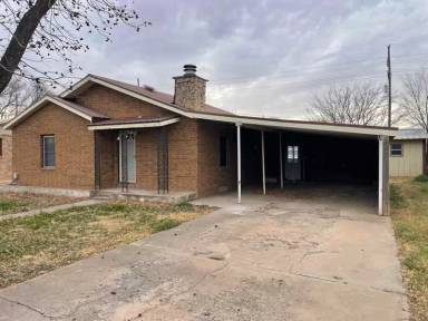 Main picture of 604 SW 11th St