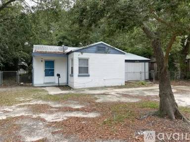 Main picture of 1690 Vine St