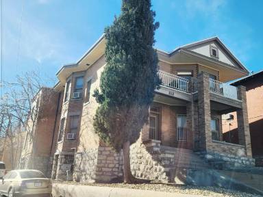 Main picture of 212 W Rio Grande Ave