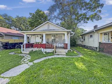 Main picture of 1921 N Harding St