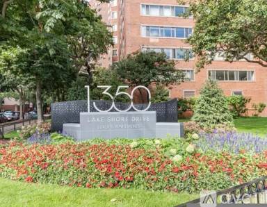 Main picture of 1350-60 Lake Shore Drive Apartments