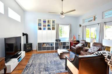 Main picture of 968 G Ave