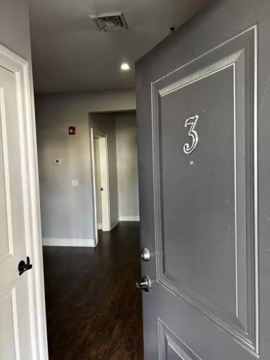 Main picture of 970 Ridge Ave